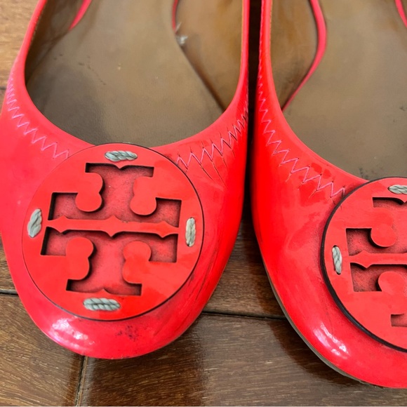 Tory Burch Reva Patent Leather Flats in Barbie Hot Pink / Bougainvillea Size 8 - Picture 3 of 7